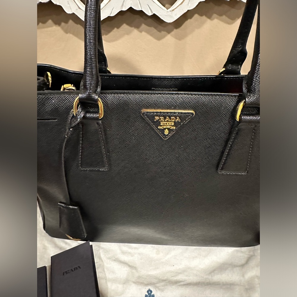 PRADA Medium Galleria Saffiano leather bag - Picture 12 of 16